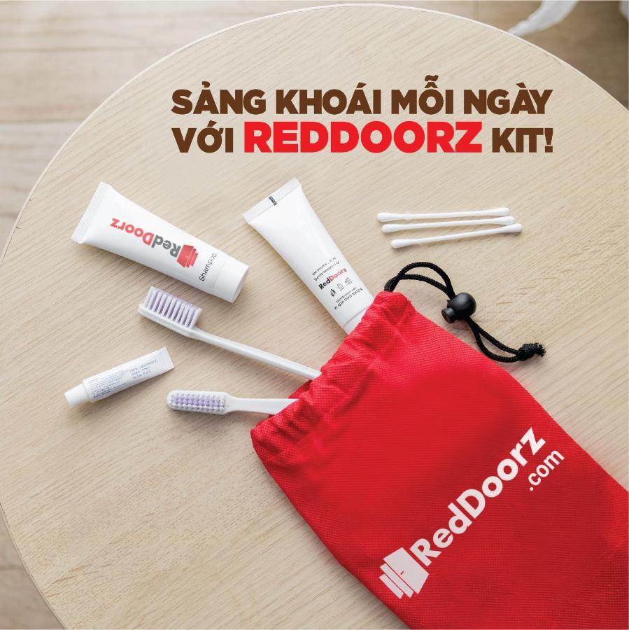 Reddoorz Plus Near Ben Thanh Market Хошимін Екстер'єр фото
