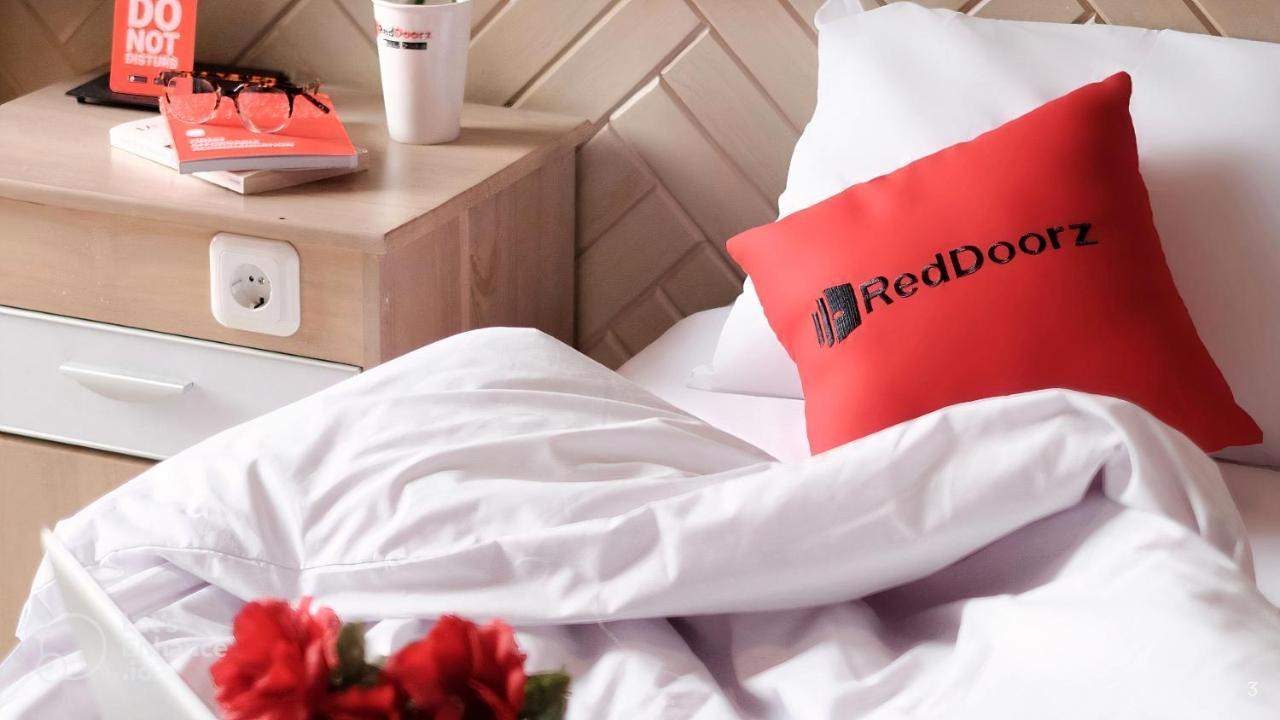 Reddoorz Plus Near Ben Thanh Market Хошимін Екстер'єр фото